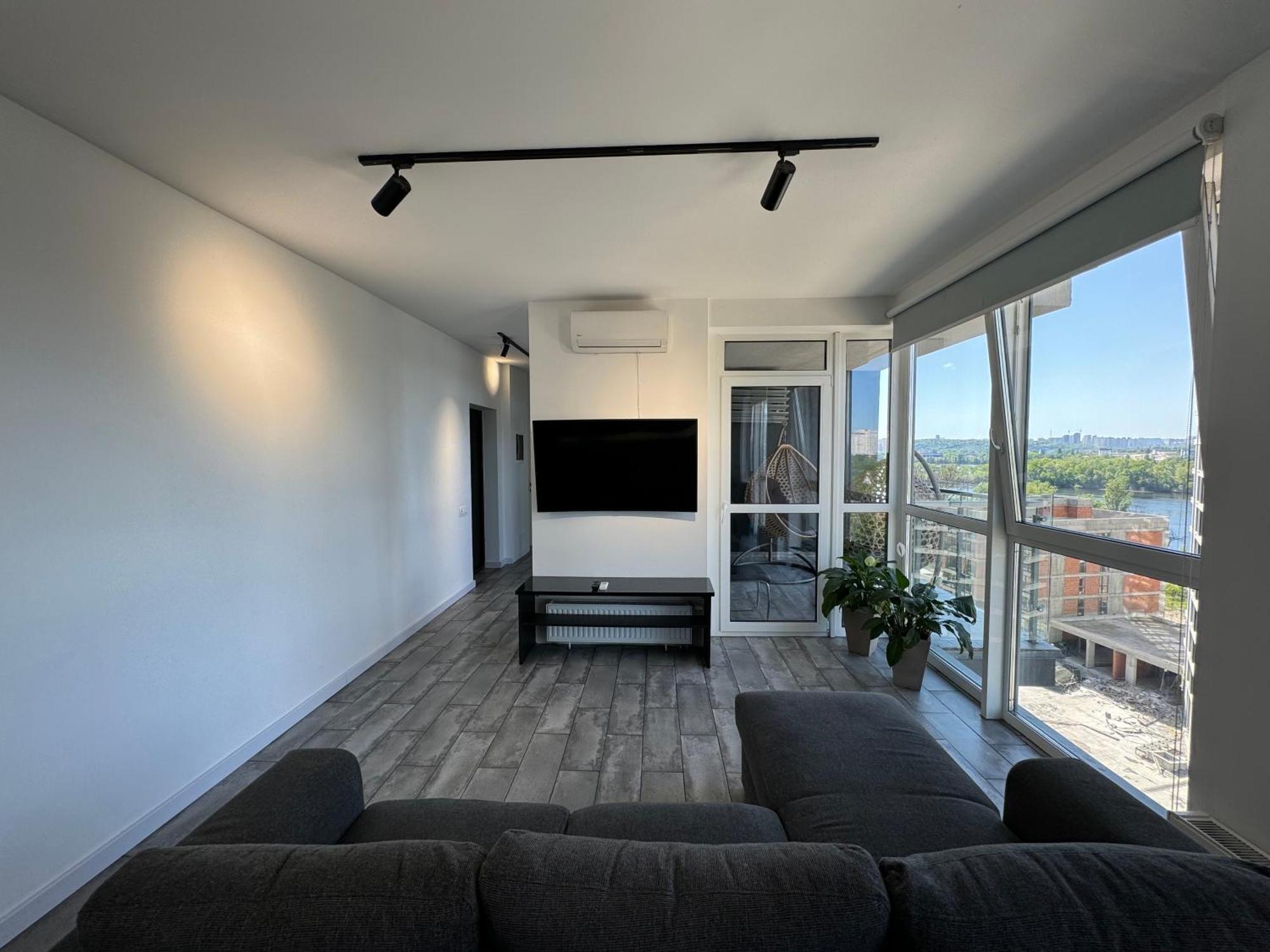 4 Rooms Apartment With A View Of The Dnieper River เคียฟ ภายนอก รูปภาพ